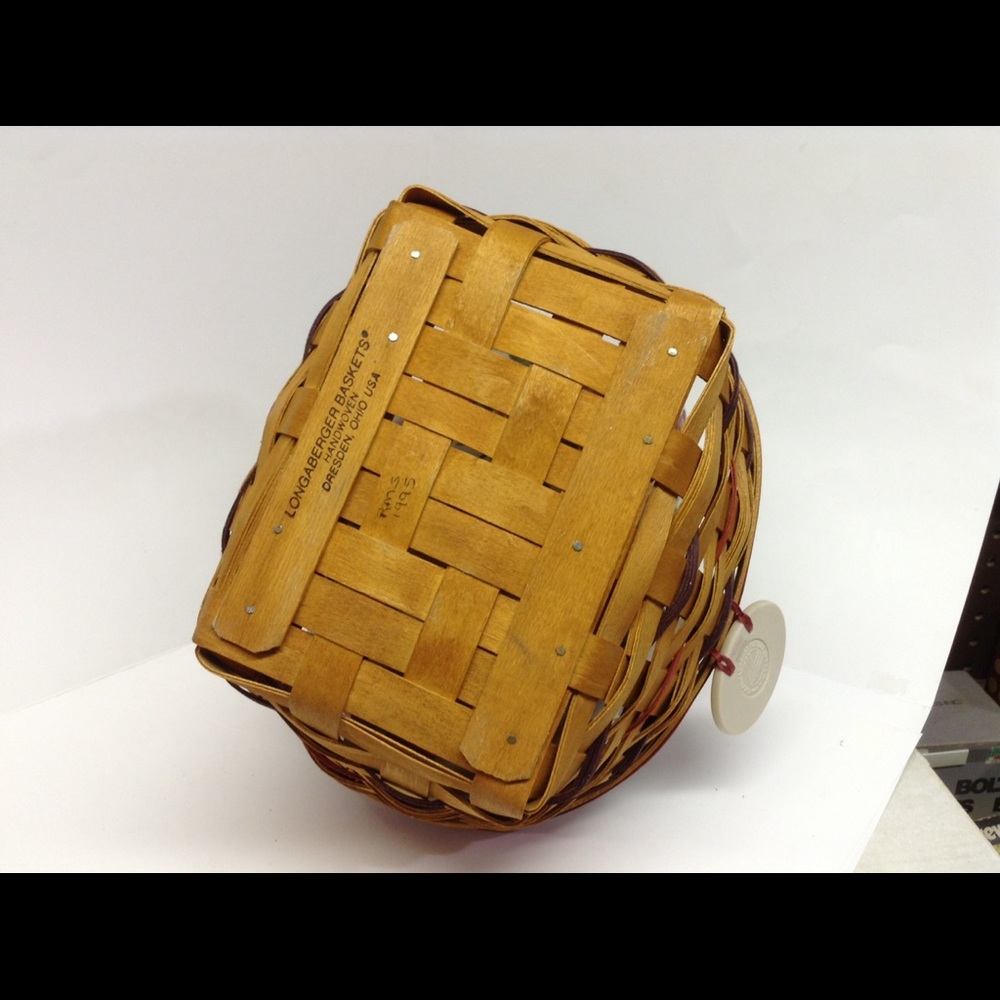 1995 Longaberger Easter Basket - Picture 6 of 6